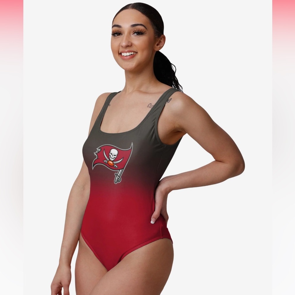 NWT NFL Tampa Bay Buccaneers Swimsuit